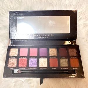 ABH x Jackie Aina palette